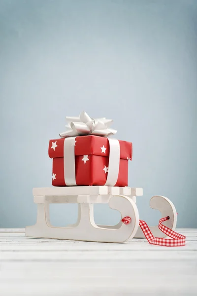 Red gift box — Stock Photo, Image