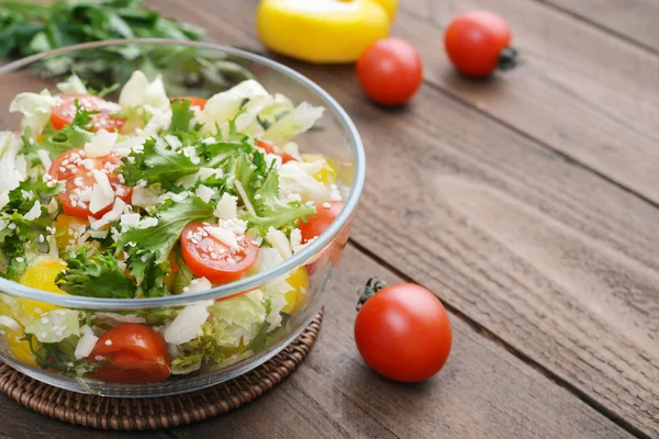 Vegetable Salad with parmesan — Stock Photo, Image