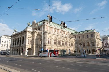 Viyana, Avusturya - 17 Ağustos 2024 Secession Building (Secessionsgebaude), Avusturya 'nın başkenti Viyana' da ikonik bir sanat eseri.,