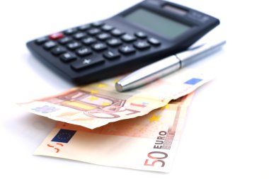 hesap makinesi ile Euro notları