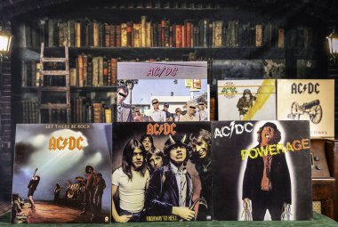 Chambersburg Pennsylvania ABD 2-22-2026 ACDC eski kütüphane geçmişli plak albümleri