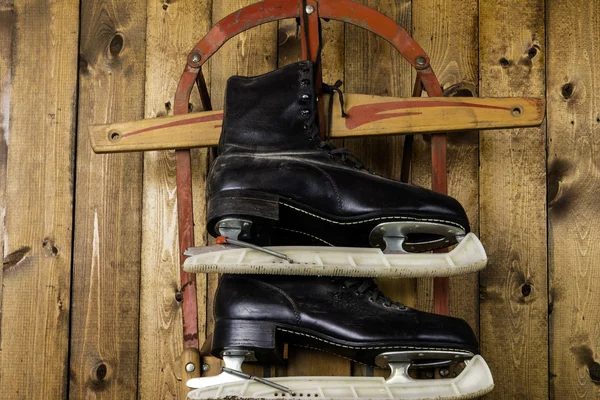 Ice Skates and Old Sled — Stock Photo, Image