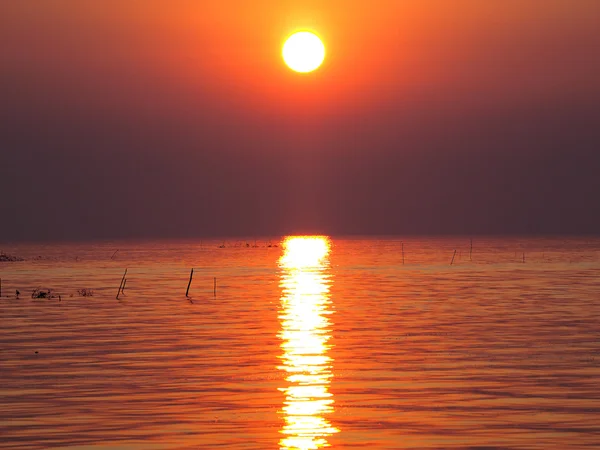 Vissersdorp op het meer — Stockfoto