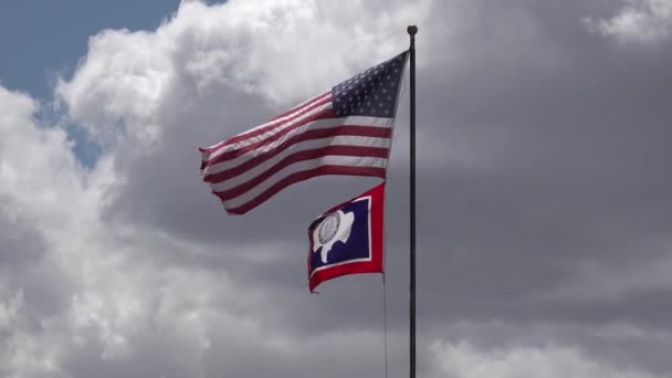 Usa Wyoming Mungkin 2018 Bendera Amerika Serikat Dan Wyoming State — Stok Video