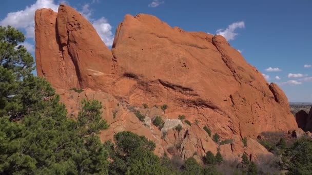 Eritilmiş Kırmızı Kumtaşı Oluşumları Tanrıların Bahçesi Colorado Springs Abd — Stok video