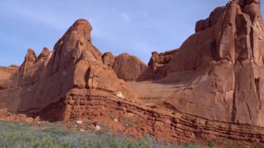 Erozyon kırmızı kayalar. Canyonlands Ulusal Parkı Utah 'ta Moab, ABD yakınlarındadır.