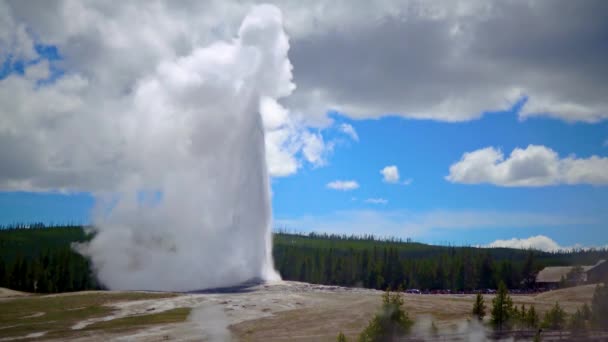 Geyser Old Faithful Abd Nin Wyoming Kentindeki Yellowstone Ulusal Parkı — Stok video