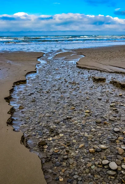 Πολύχρωμα Στρογγυλά Βότσαλα Στον Ειρηνικό Ωκεανό Στο Ολυμπιακό Εθνικό Πάρκο — Φωτογραφία Αρχείου