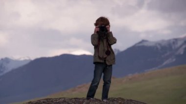 Çocukla büyük kamera