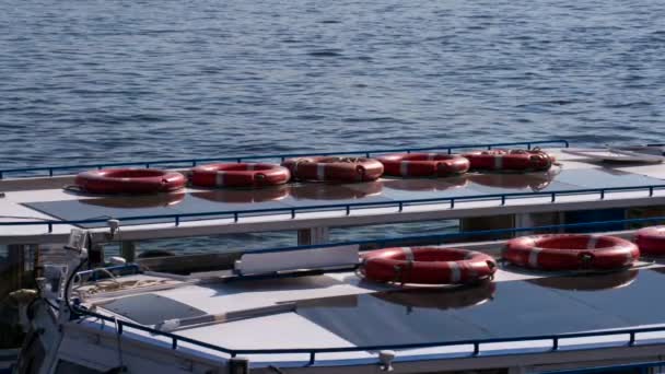 Rettungsring auf Sportbooten — Stockvideo