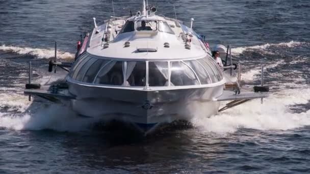 Vysokorychlostního rekreační člun — Stock video