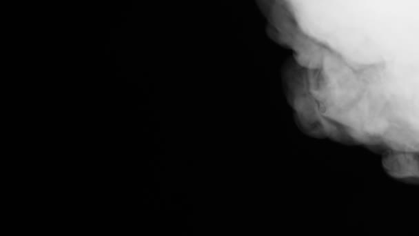 Witte Rokerige Overgang Tussen Frames Een Straal Witte Rook Creëert — Stockvideo