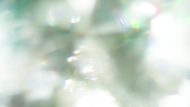 Multifacetovaný Krystal Láme Sluneční Světlo Smyčka Jasné Duhové Odlesky Záblesky — Stock video