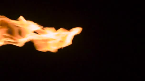 Tűz Táncoló Folyama Sötétben Világos Láng Vízszintes Irányban Lassú Kecses — Stock videók