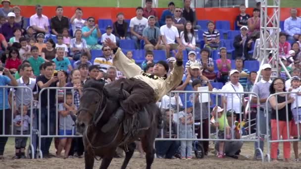 Zawodnicy zręczny sztuczki — Wideo stockowe