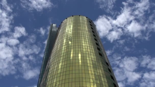 Gold-Finanzturm — Stockvideo