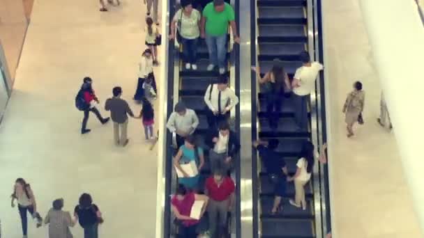 Fast moving crowd of people in a public building — Stock Video