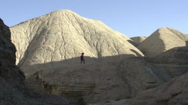 Yürüyüş yapan kadın