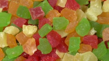 Şekerlenmiş meyve karışımı