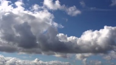 gökyüzünde contrails