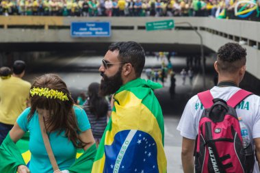 Brezilya federal hükümet yolsuzlukla protesto