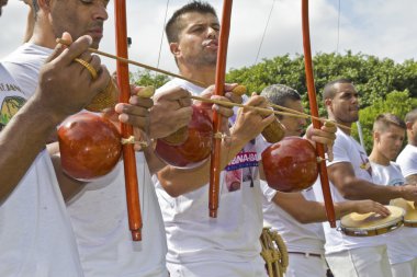 Popüler dövüş ve dans capoeira Brezilya üzerinden adı verilen