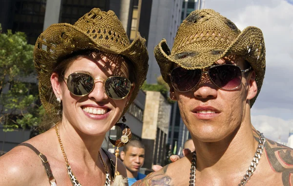 Due persone che indossano costumi a Pride Parade San Paolo — Foto Stock