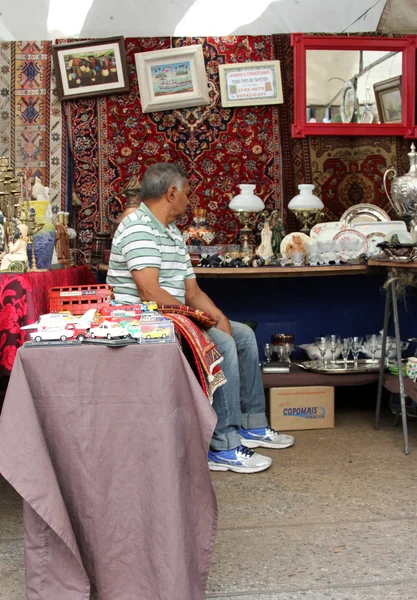 Traditional antique objects market in Sao Paulo Brazil — Stock Photo, Image