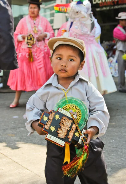 Boy in parade of Bolivian Independence Day parade in Brazil — Stock Photo, Image