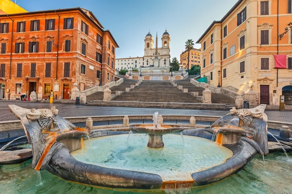 Spanish Steps at morning, Рим — стоковое фото