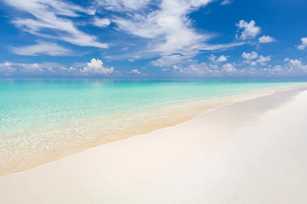 Schöner Strand am Meer — Stockfoto