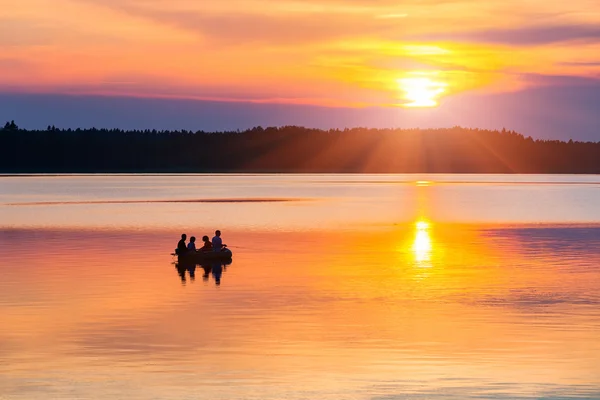 Sunset on a lake — Stock Photo, Image