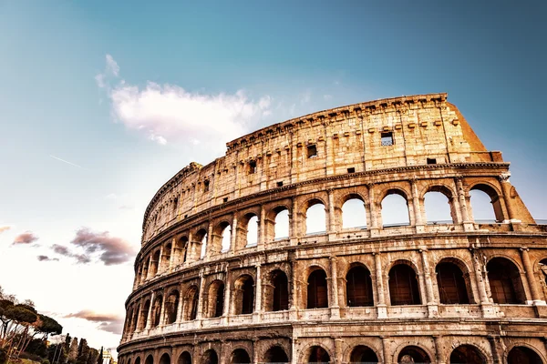 Colosseum bij zonsondergang — Stockfoto