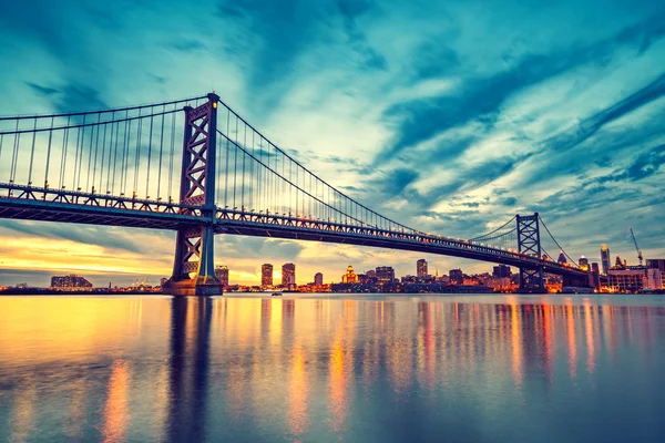 Puente Ben Franklin en Filadelfia — Foto de Stock