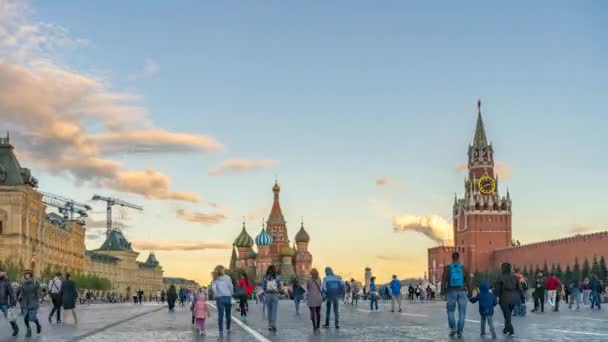 MOSCOW - 2019. július 06.: Emberek a vörös téren Moszkvában, Oroszországban — Stock videók