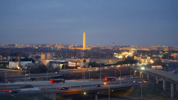 Panoramatický pohled na Washington DC z Rosslynu za soumraku — Stock video