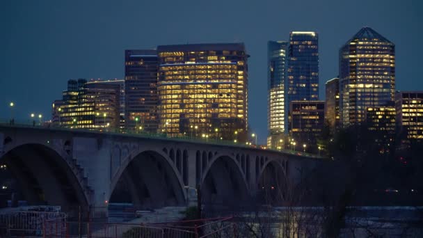 Pont clé à Washington DC la nuit — Video