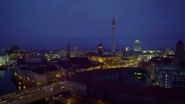 Αεροφωτογραφία Βερολίνου τη νύχτα, Γερμανία — Αρχείο Βίντεο