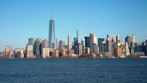 Downtown Manhattan skyline no dia ensolarado — Vídeo de Stock