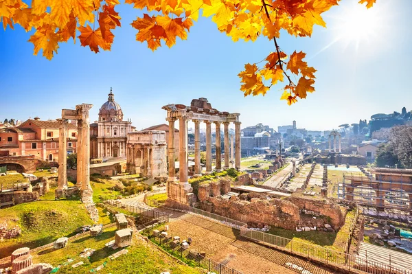 Ruínas romanas em roma, fórum — Fotografia de Stock