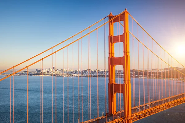 Ponte portão dourado — Fotografia de Stock