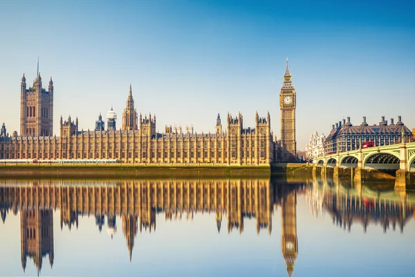 Stora ben och hus i parlamentet, London — Stockfoto