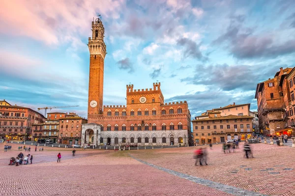 Piazza del Campo у Сієні. — стокове фото