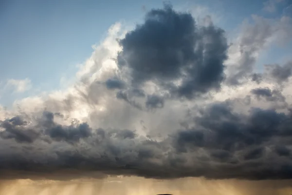 Fondo del cielo tormentoso — Foto de Stock