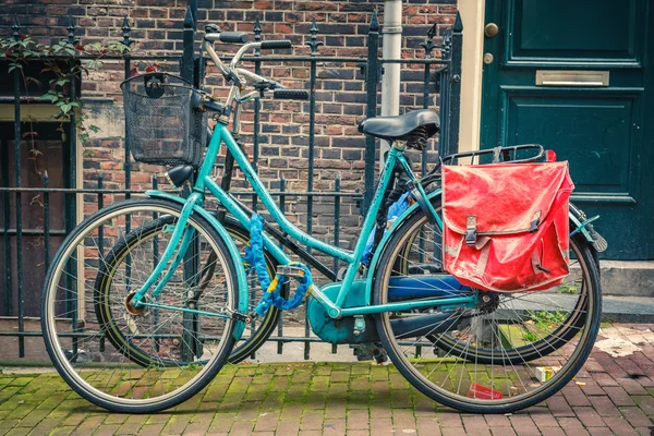 Bicicletas en Amsterdam — Foto de Stock