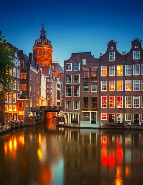 Amsterdam bij nacht — Stockfoto