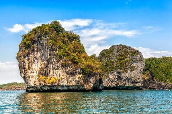 Rock alle isole Phi Phi . — Foto Stock