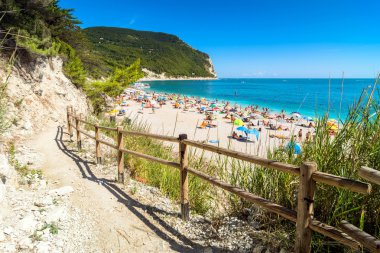 Sirolo Beach'te Conero Milli Parkı, İtalya