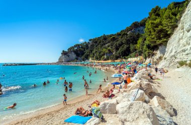 Sirolo Beach'te Conero Milli Parkı, İtalya