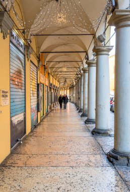 Bologna şehir sundurma